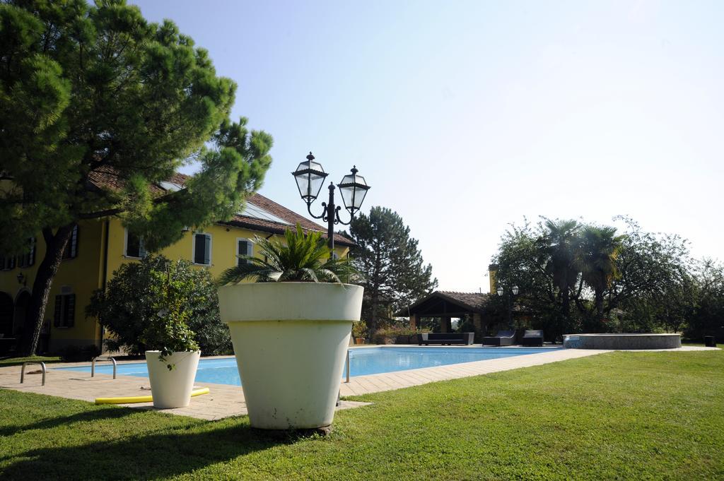 Agriturismo Corte Capiluppia Curtatone Luaran gambar